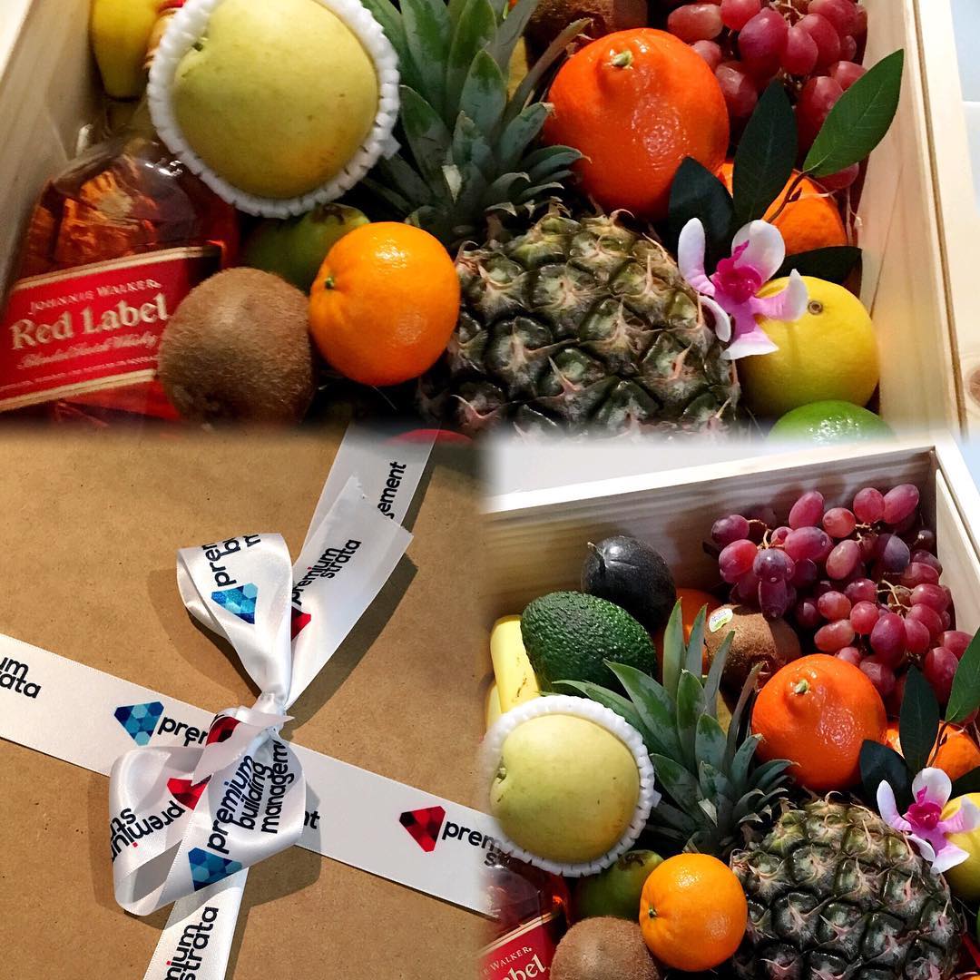 What To Include In The Ultimate Corporate Gift Basket | iGift Fruit Hampers